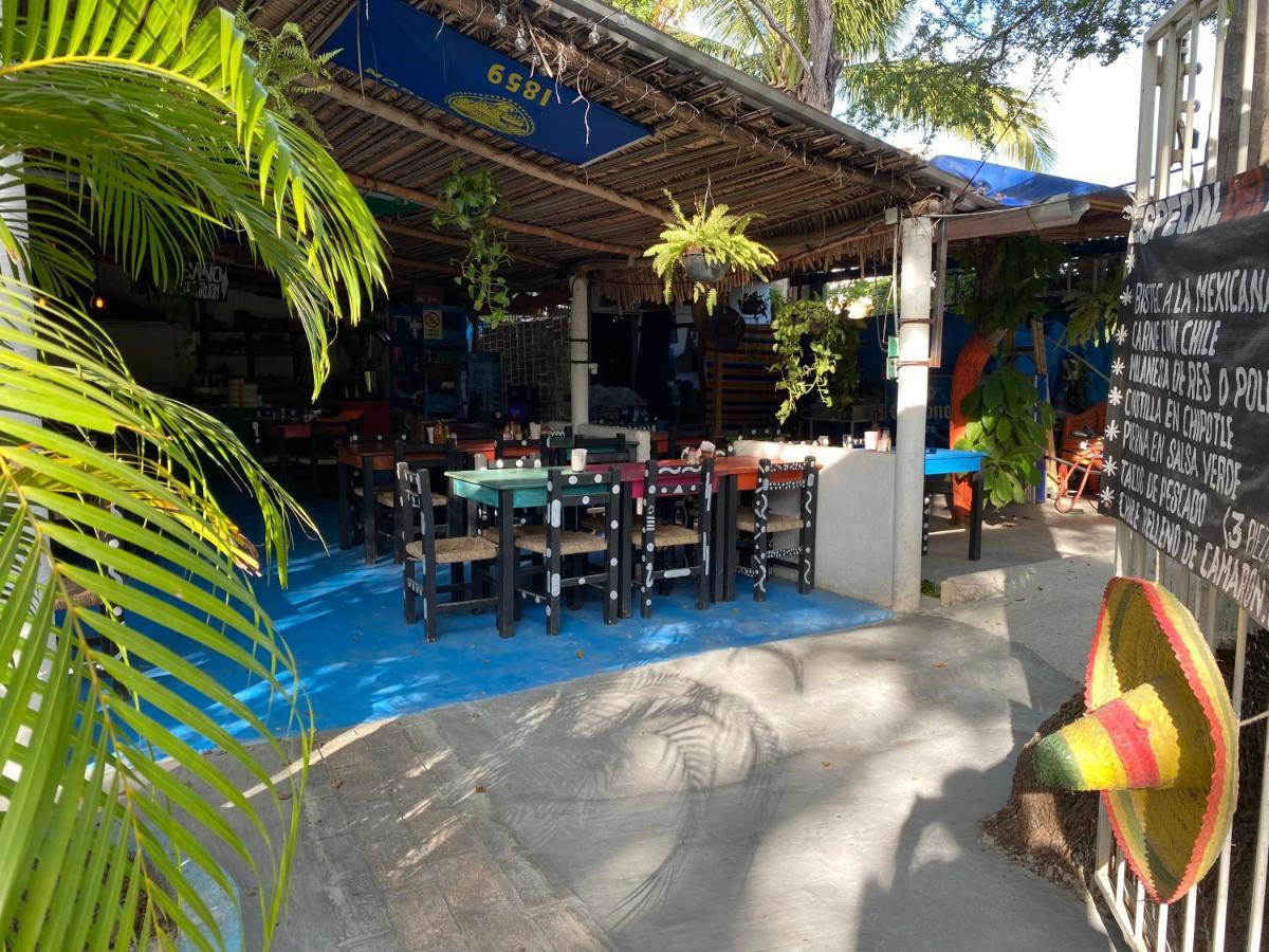 Delias Trailer Park Hotel Rincon de Guayabitos Exterior photo