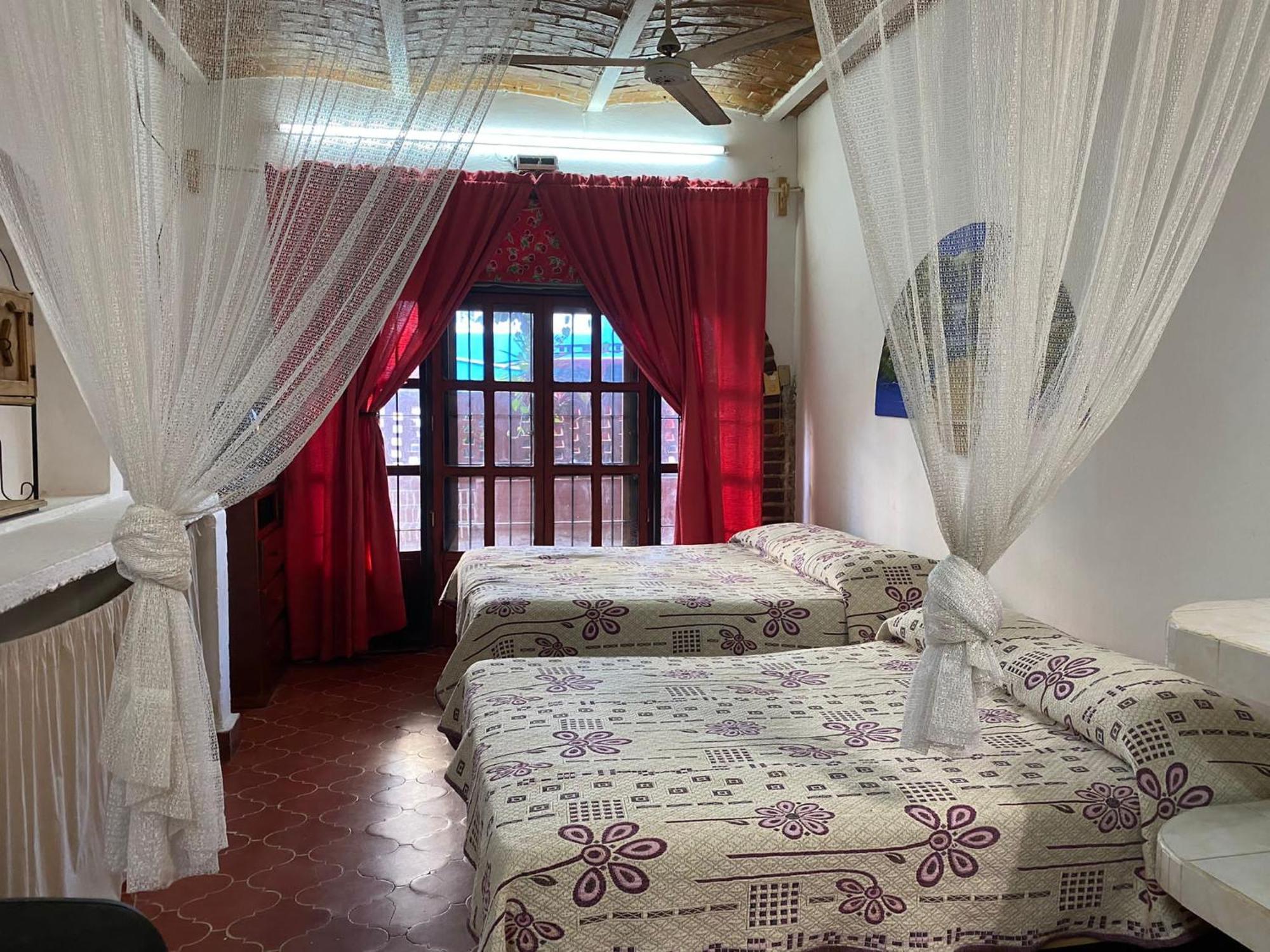 Delias Trailer Park Hotel Rincon de Guayabitos Exterior photo